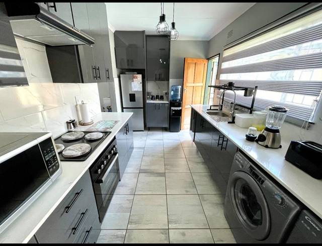 3 BEDROOM HOUSE FOR SALE IN DAN PIENAARVILLE